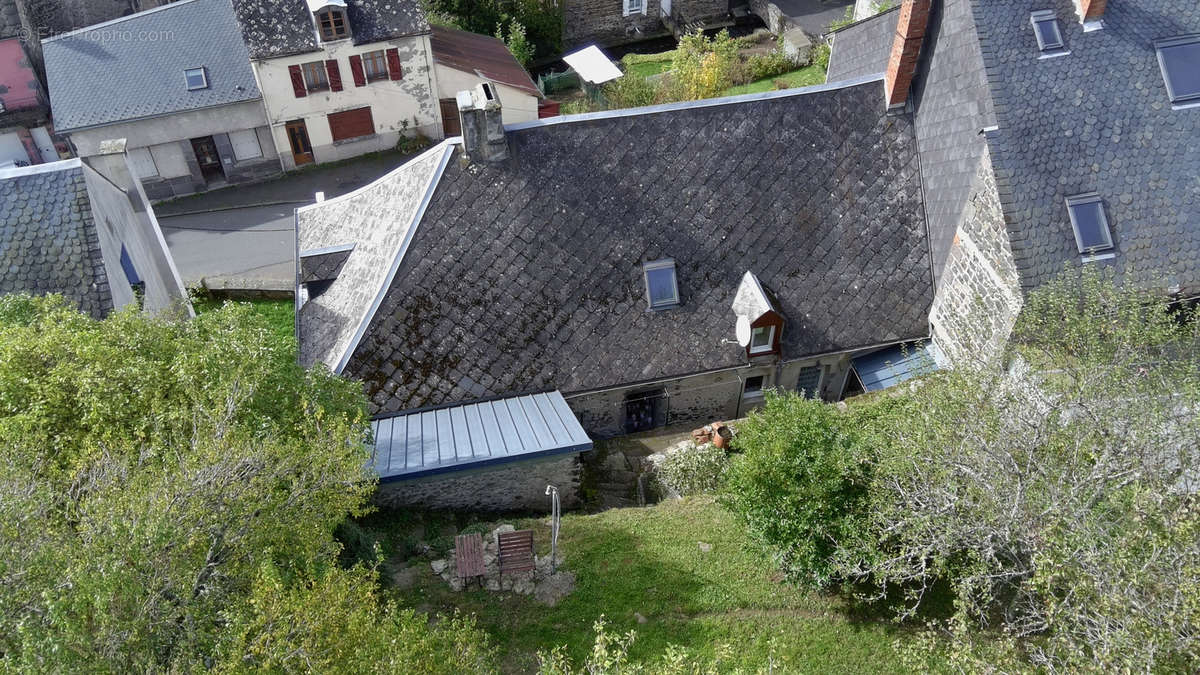 Maison à ROCHEFORT-MONTAGNE