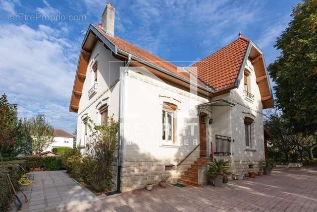 Maison à NEUILLY-LES-DIJON