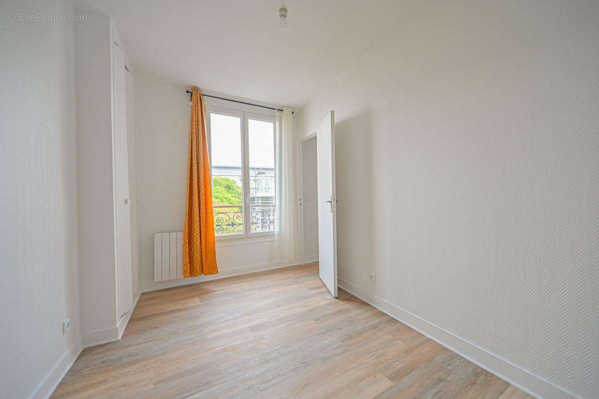 Appartement à PARIS-19E