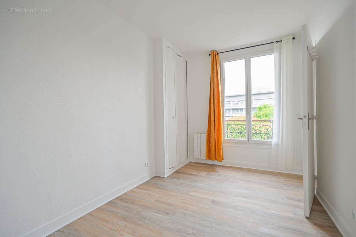 Appartement à PARIS-19E