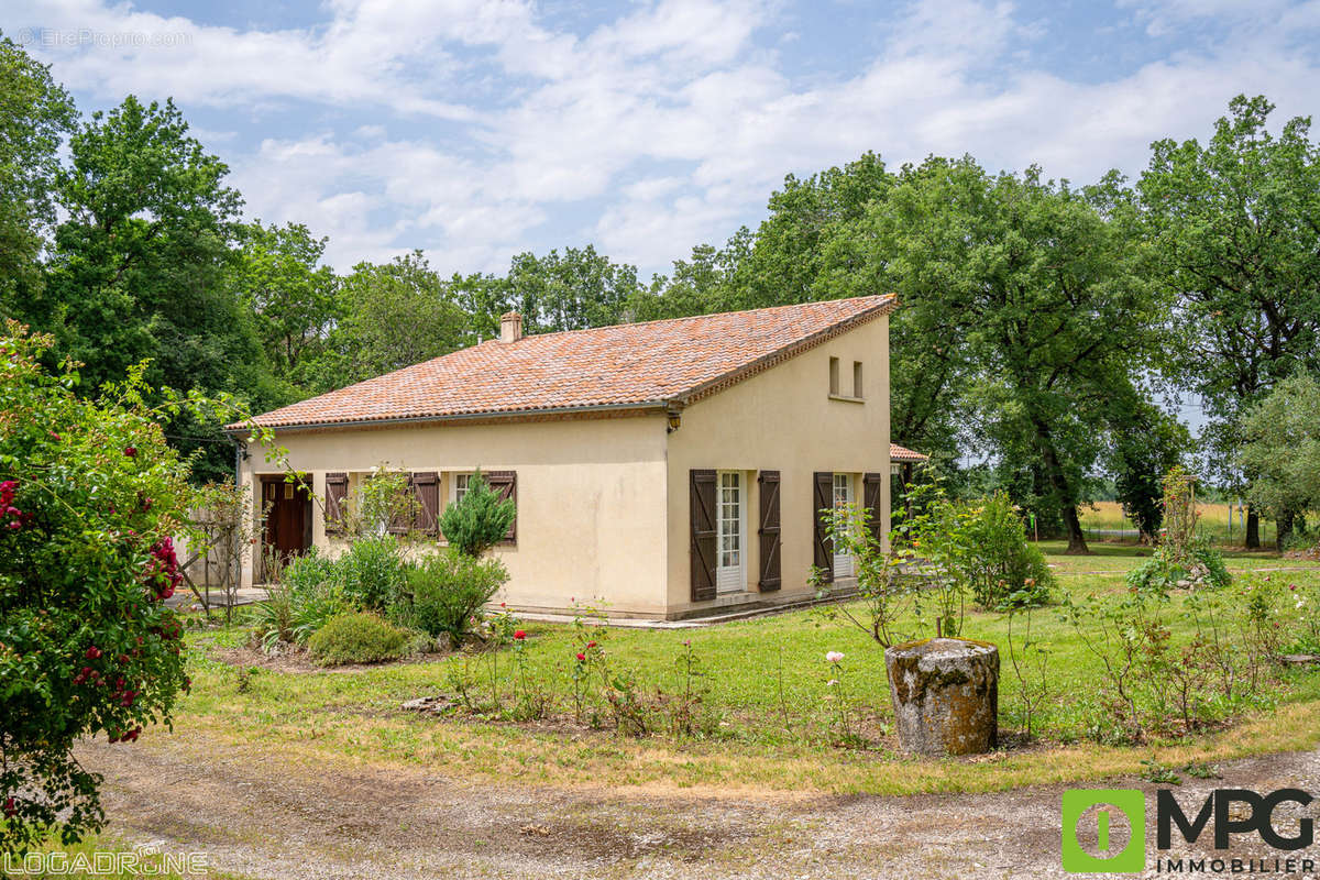 Maison à PENNE-D&#039;AGENAIS