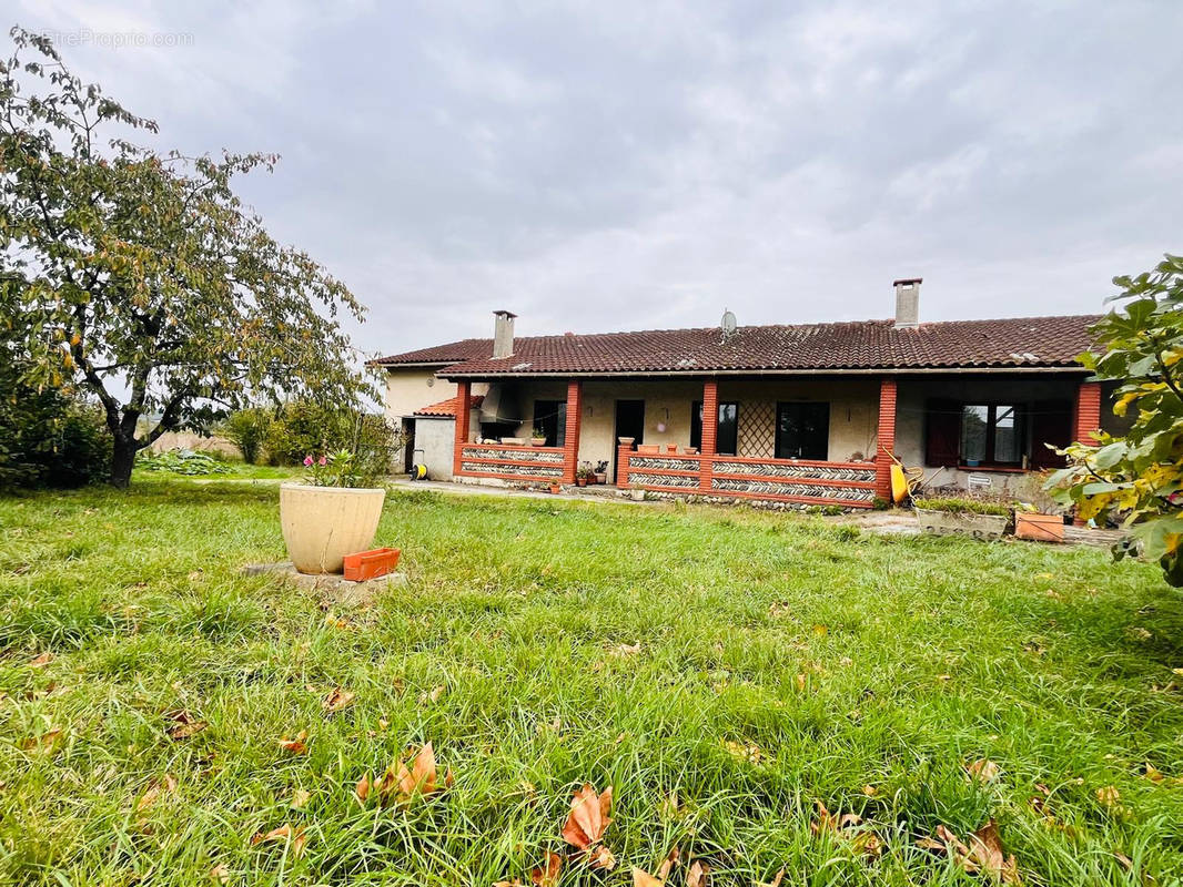 Maison à BEAUMONT-SUR-LEZE