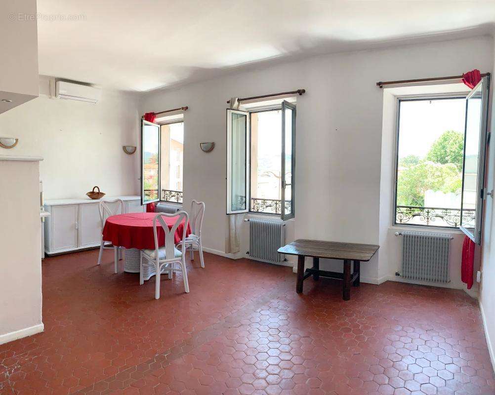 Appartement à DRAGUIGNAN