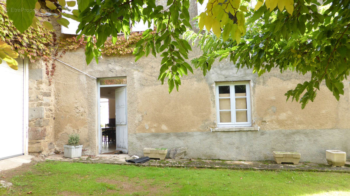 Maison à VAUGNERAY