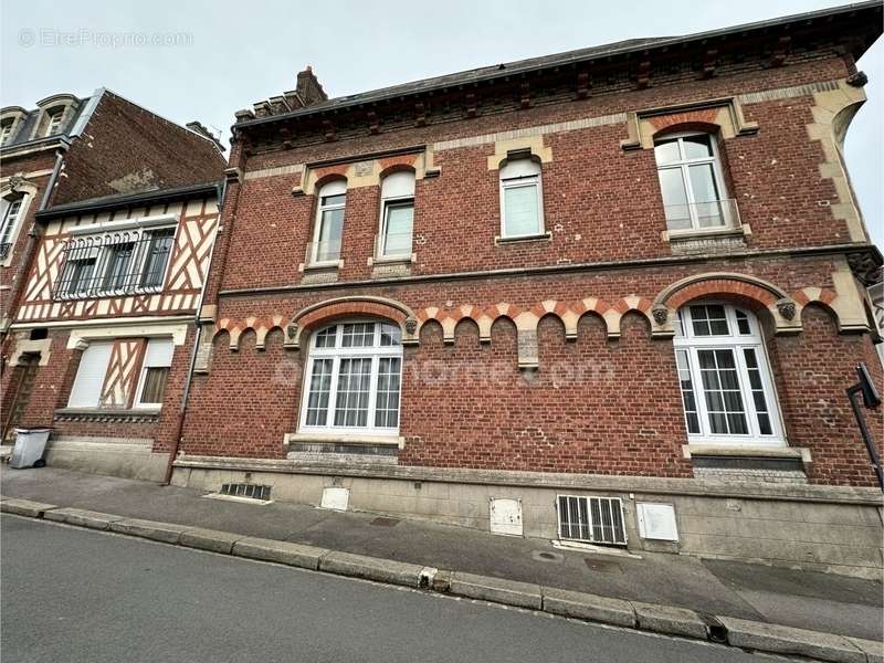 Maison à SAINT-QUENTIN