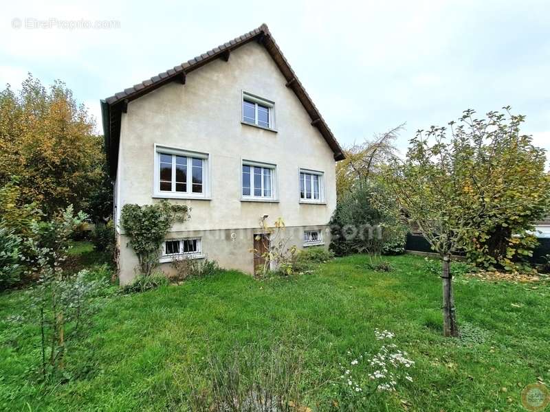 Maison à SAINT-GERMAIN-LES-ARPAJON