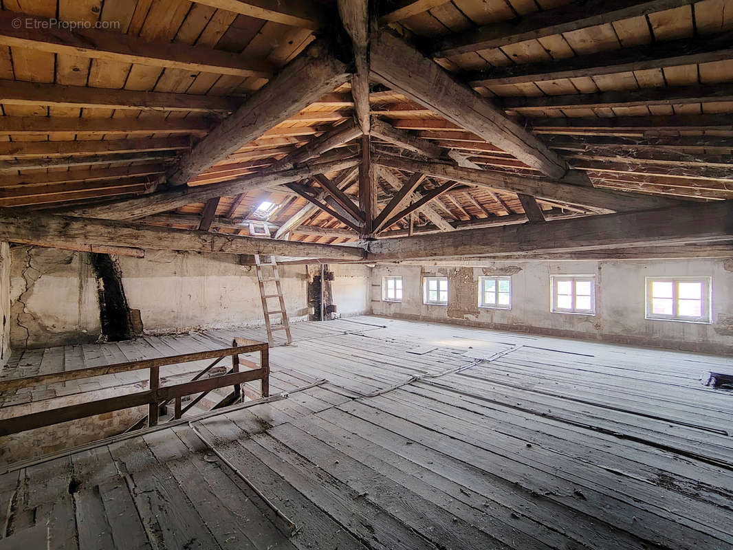 Maison à AMBERIEUX