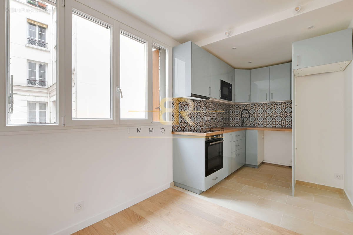 Appartement à PARIS-17E