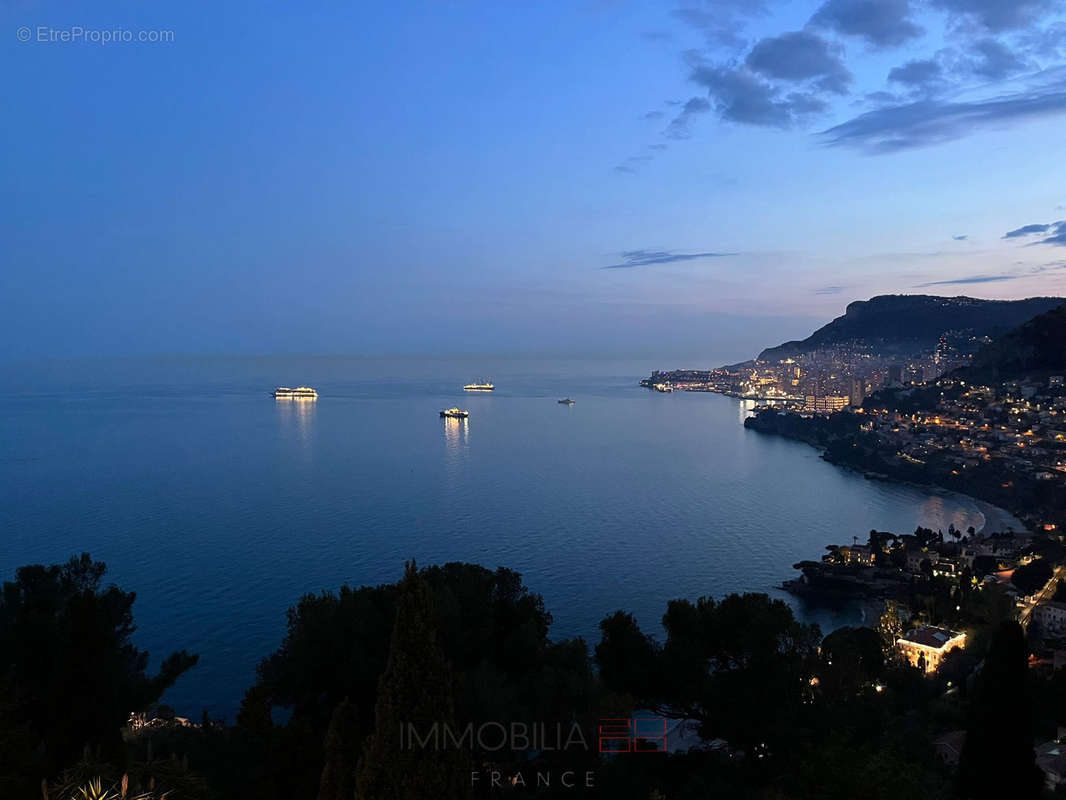 Appartement à ROQUEBRUNE-CAP-MARTIN