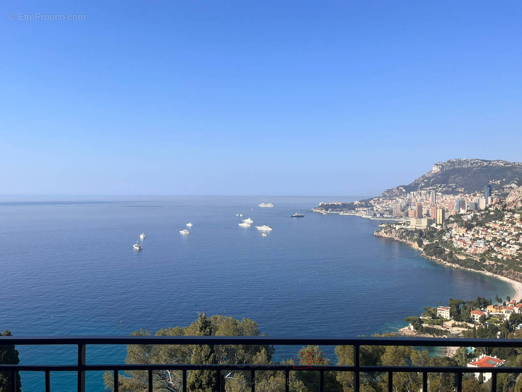 Appartement à ROQUEBRUNE-CAP-MARTIN