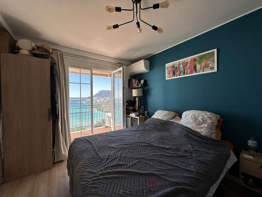 Appartement à ROQUEBRUNE-CAP-MARTIN