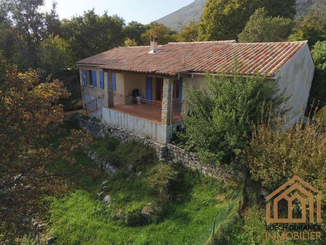 Maison à BEZAUDUN-LES-ALPES