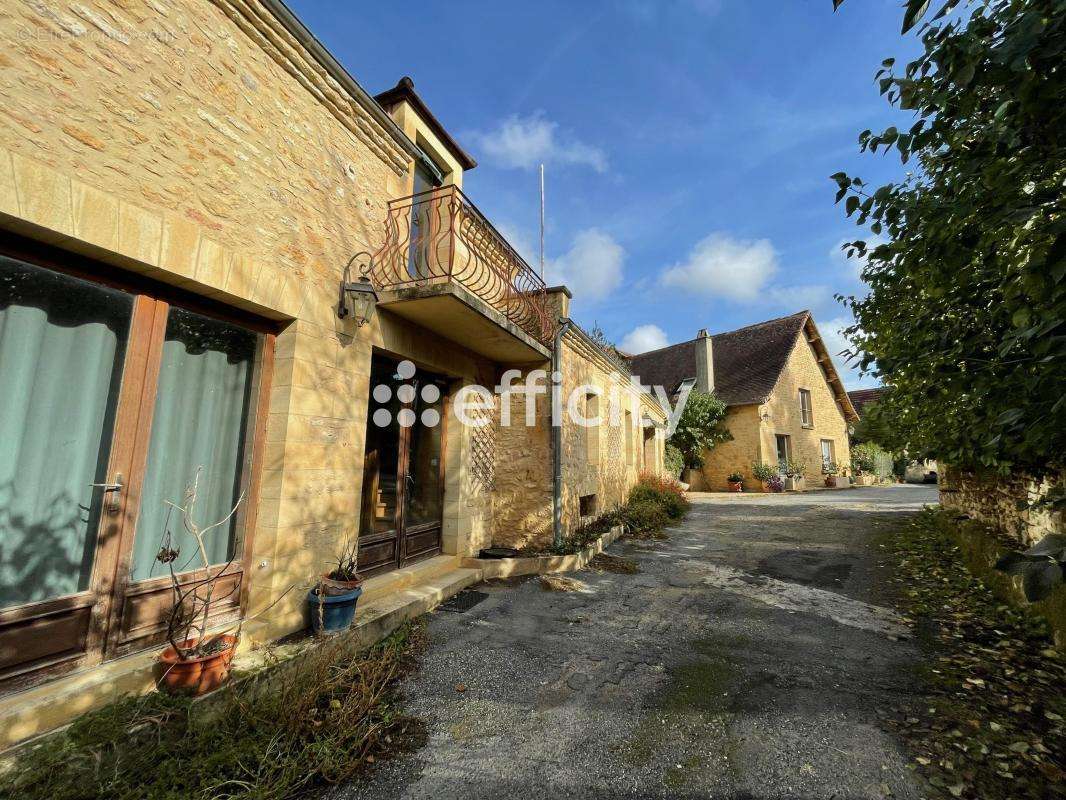 Maison à LES EYZIES-DE-TAYAC-SIREUIL