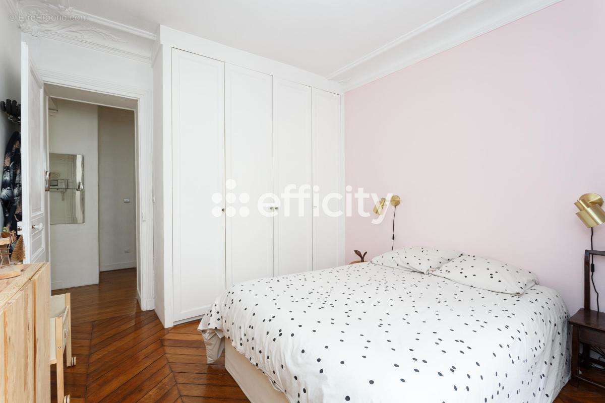 Appartement à PARIS-9E