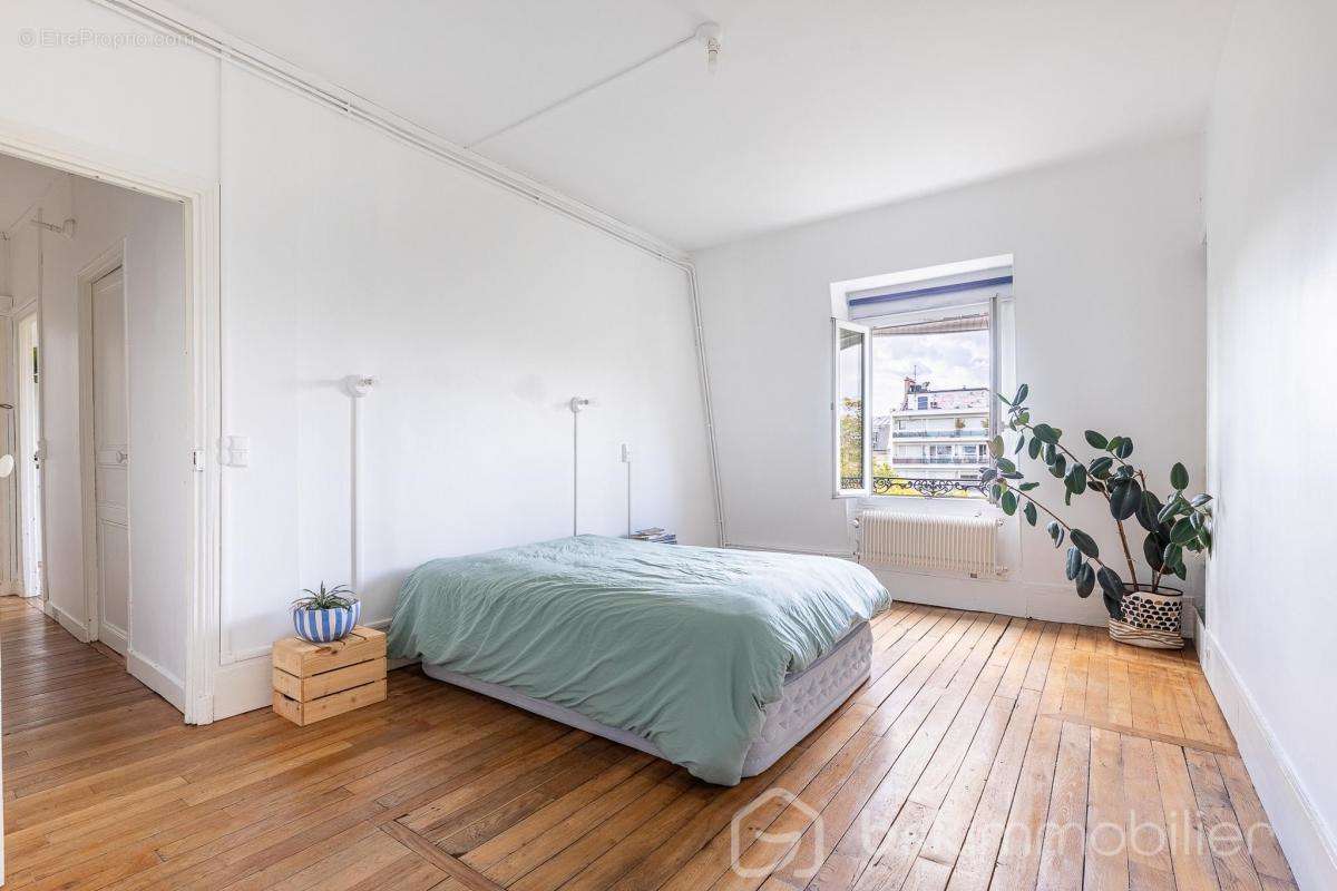 Appartement à PARIS-10E