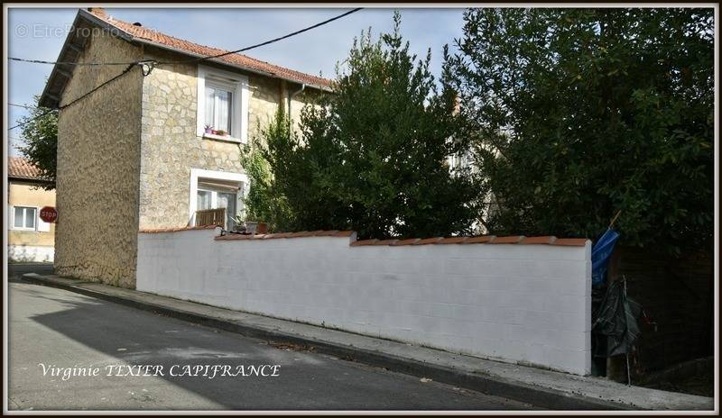 Maison à SAINT-JEAN-D&#039;ANGELY