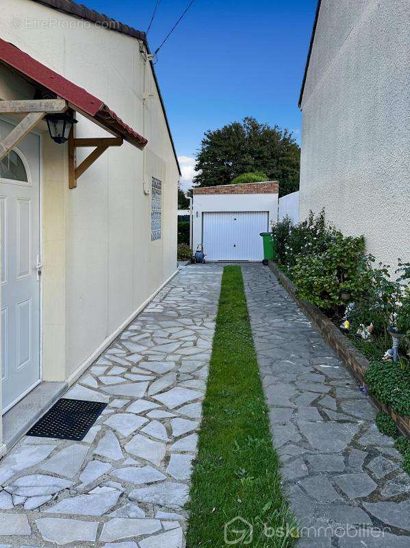 Maison à TREMBLAY-EN-FRANCE