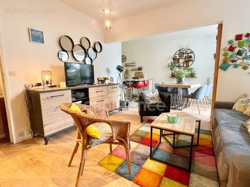 Appartement à PARIS-20E