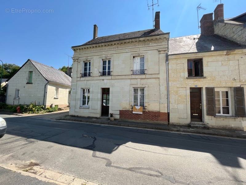 Maison à LA CHARTRE-SUR-LE-LOIR