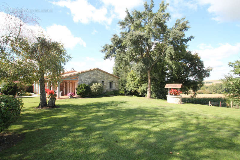 Maison à CASTELJALOUX