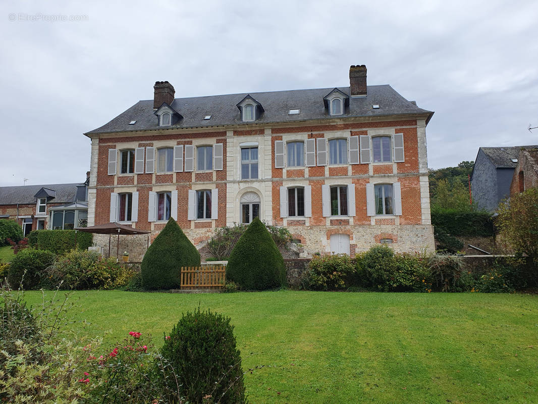 Maison à CORMEILLES