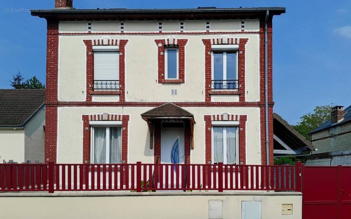 Maison à BORNEL