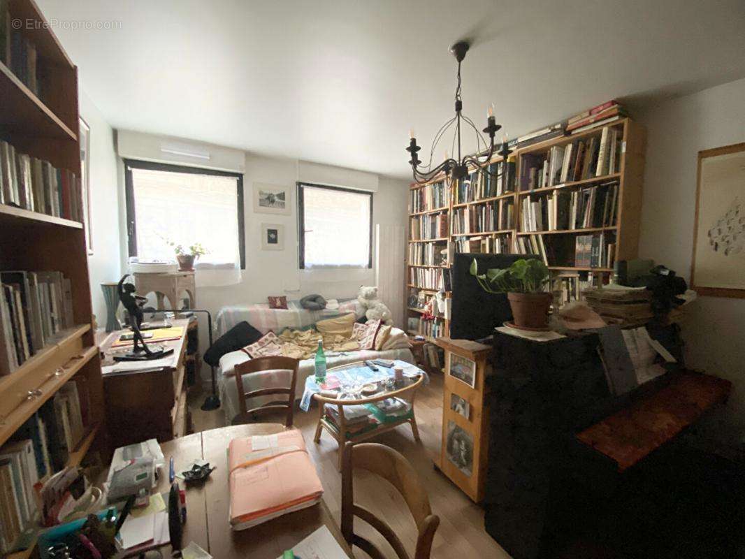 Appartement à PARIS-20E