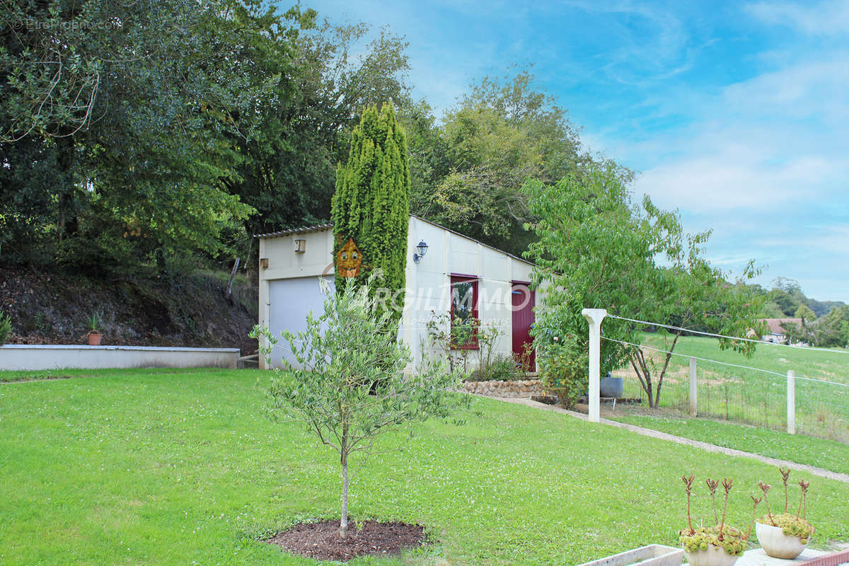 Maison à BESSE-SUR-BRAYE