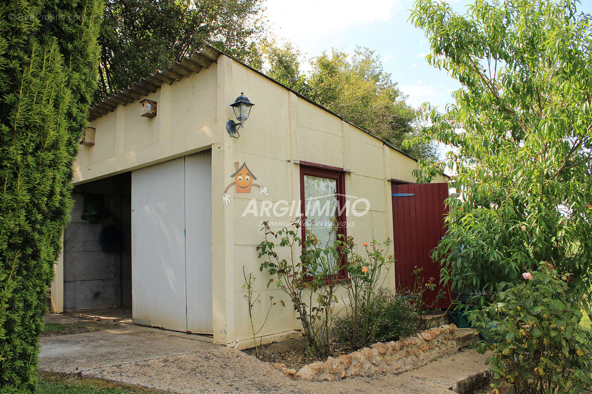 Maison à BESSE-SUR-BRAYE