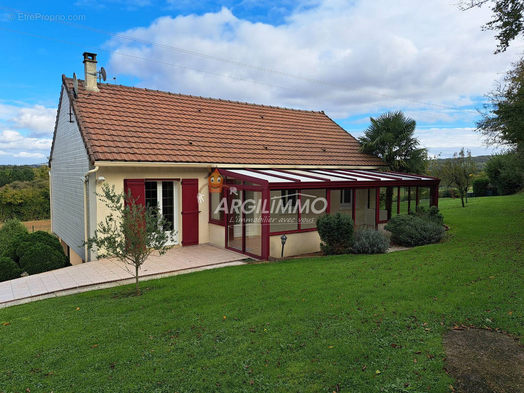 Maison à BESSE-SUR-BRAYE