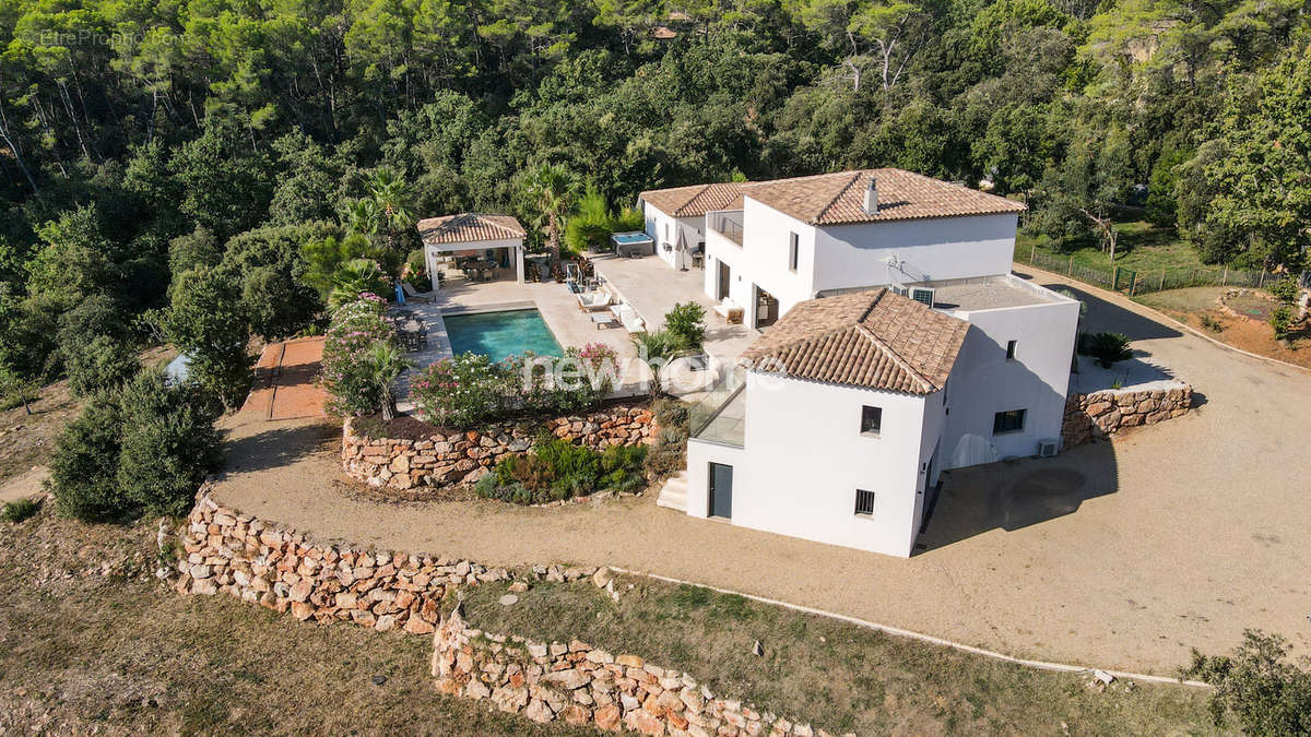 Maison à LORGUES