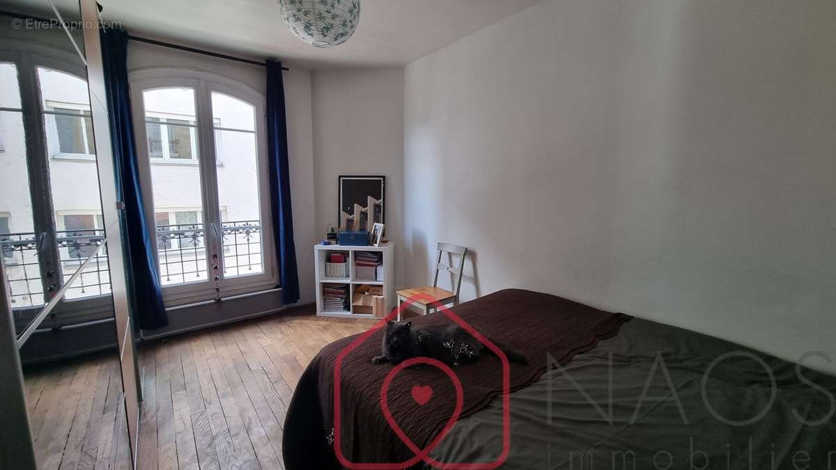 Appartement à COURBEVOIE