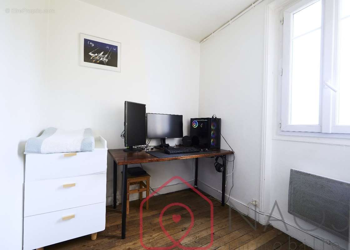 Appartement à COURBEVOIE