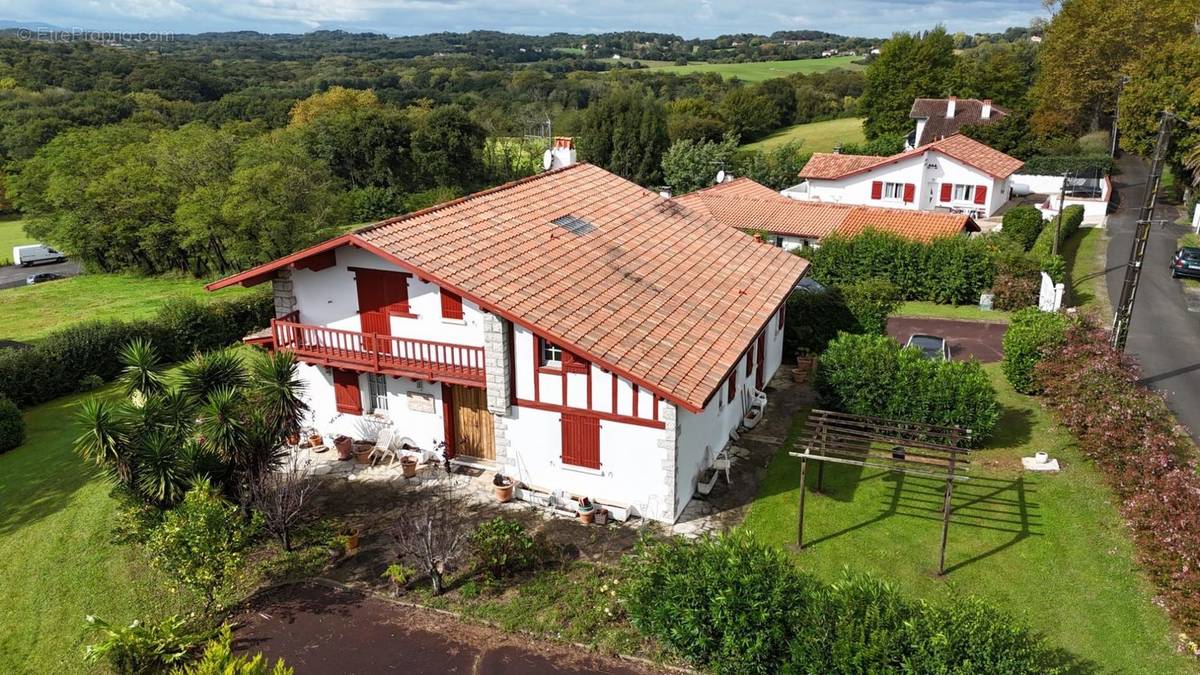 Maison à ARBONNE