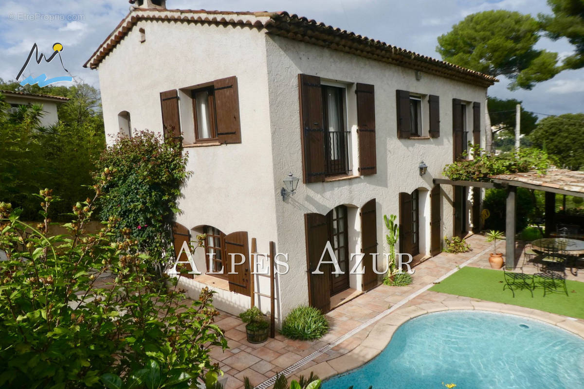 Maison à CAGNES-SUR-MER