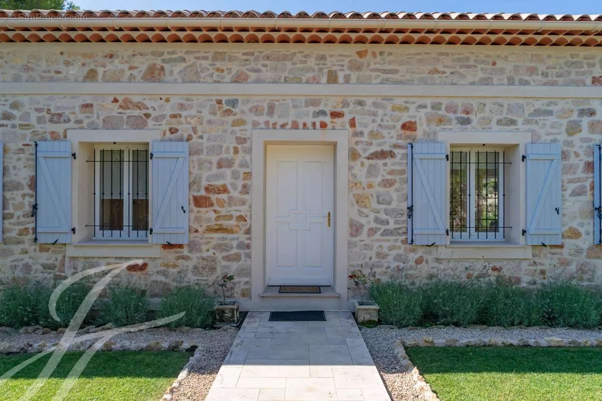 Maison à MOUGINS