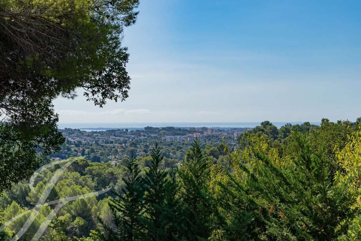 Maison à MOUGINS