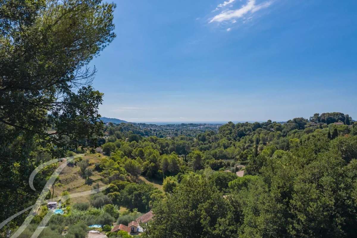 Maison à MOUGINS