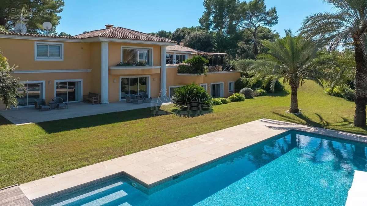 Maison à MOUGINS