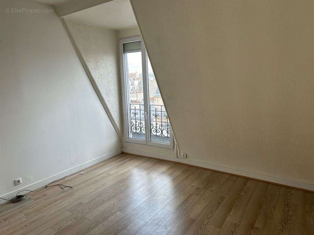 Appartement à PARIS-10E