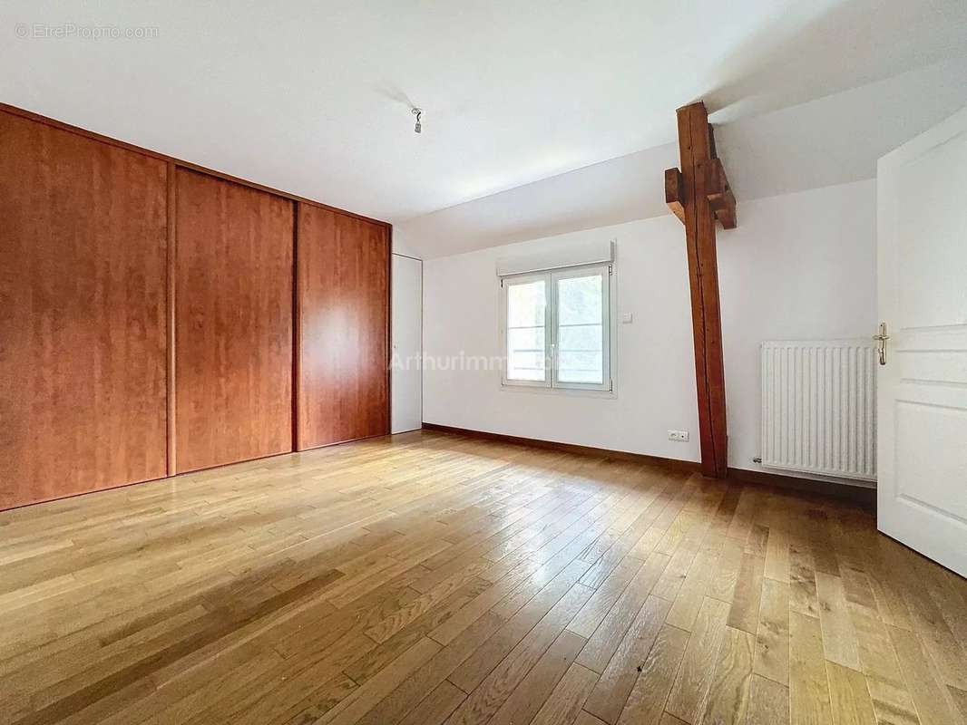 Appartement à BEZANNES