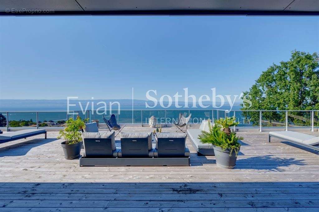 Appartement à EVIAN-LES-BAINS