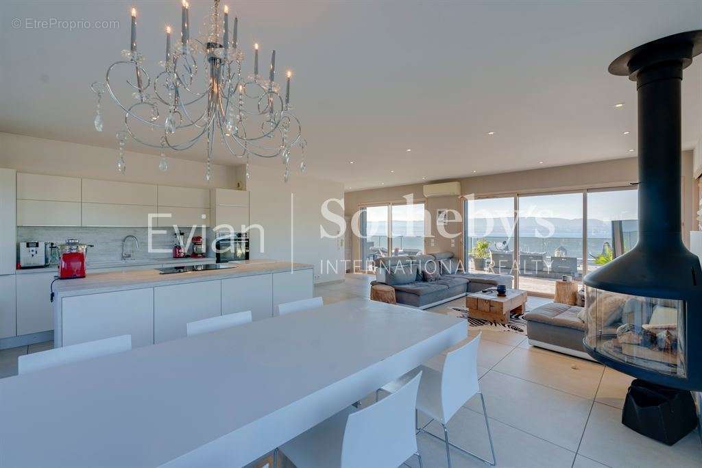 Appartement à EVIAN-LES-BAINS