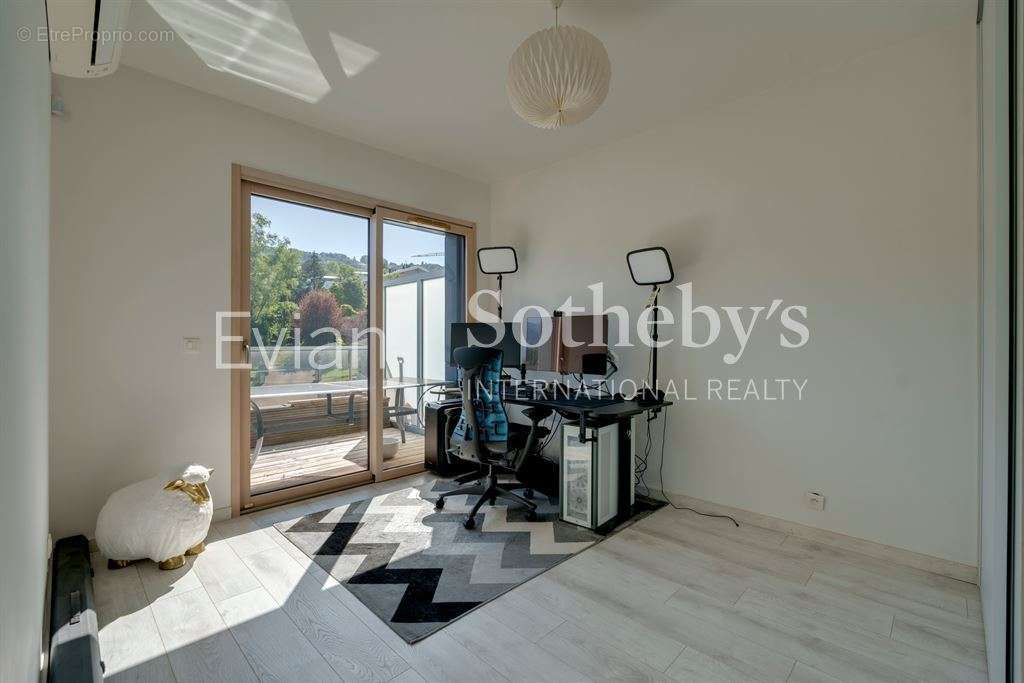 Appartement à EVIAN-LES-BAINS