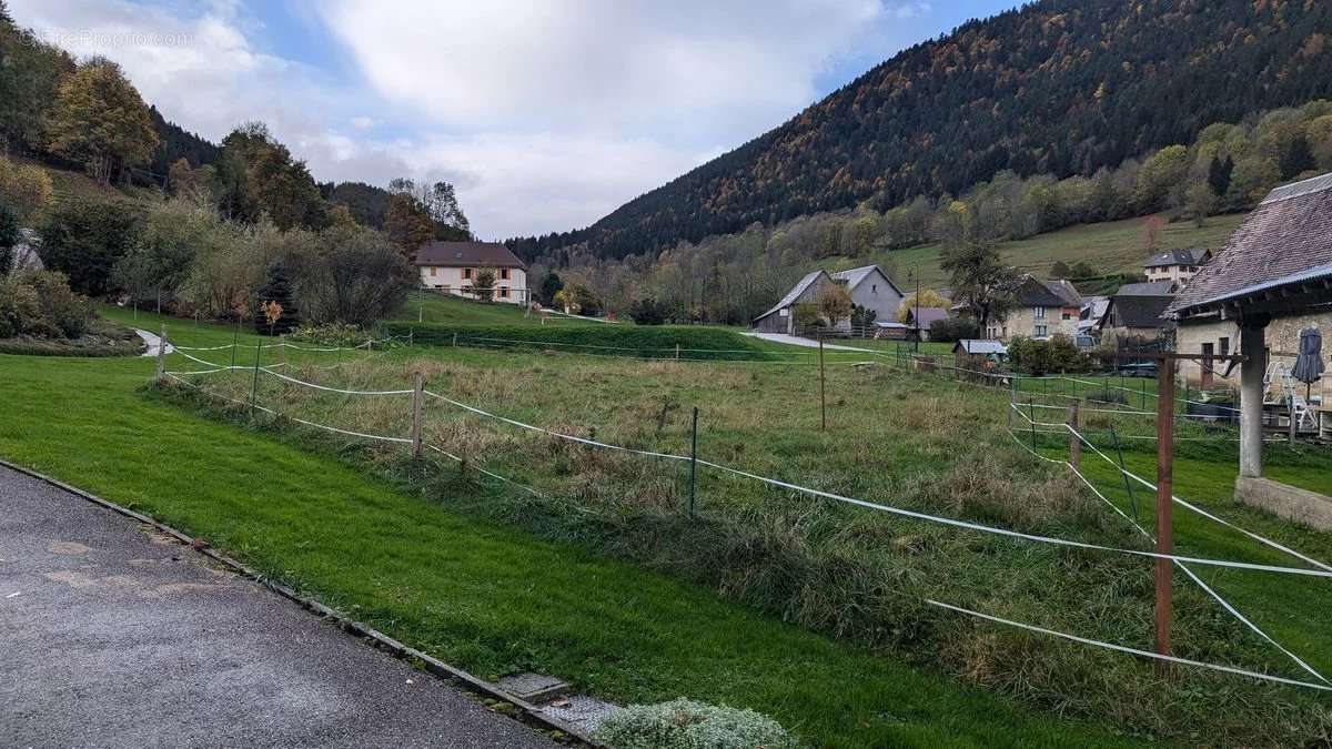 Terrain à SAINT-PIERRE-D&#039;ENTREMONT