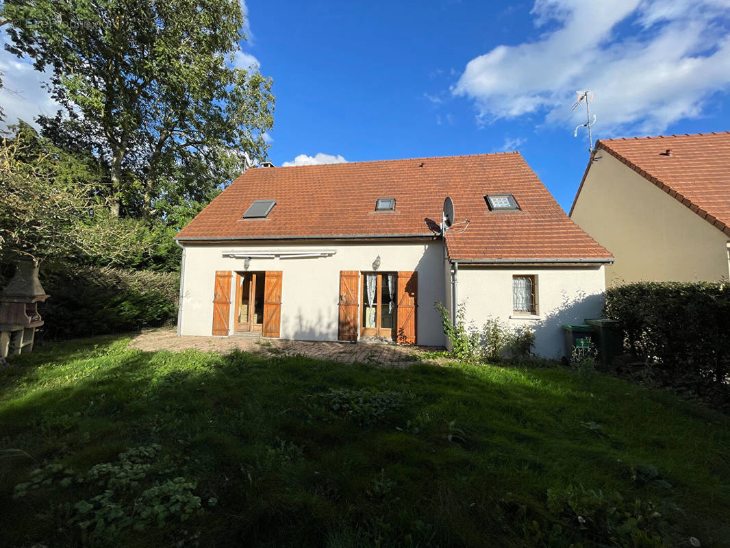 Maison à LE PERRAY-EN-YVELINES