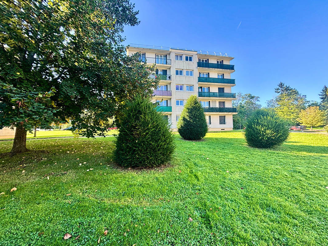 Appartement à MENNECY