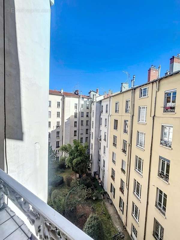 Appartement à LYON-6E