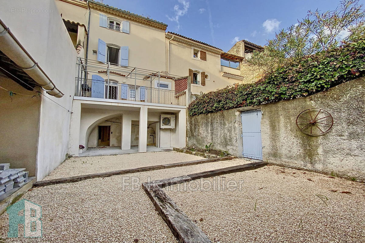 Maison à EYGUIERES