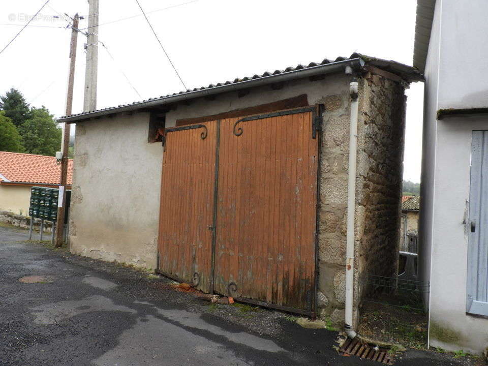 Maison à SAINT-REMY-SUR-DUROLLE